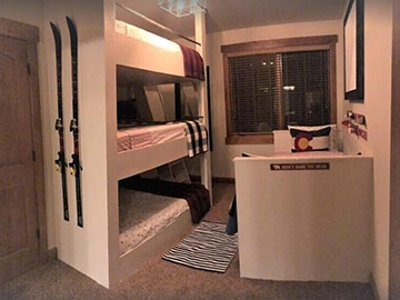 bunk room of 3 bedroom townhome in crested butte